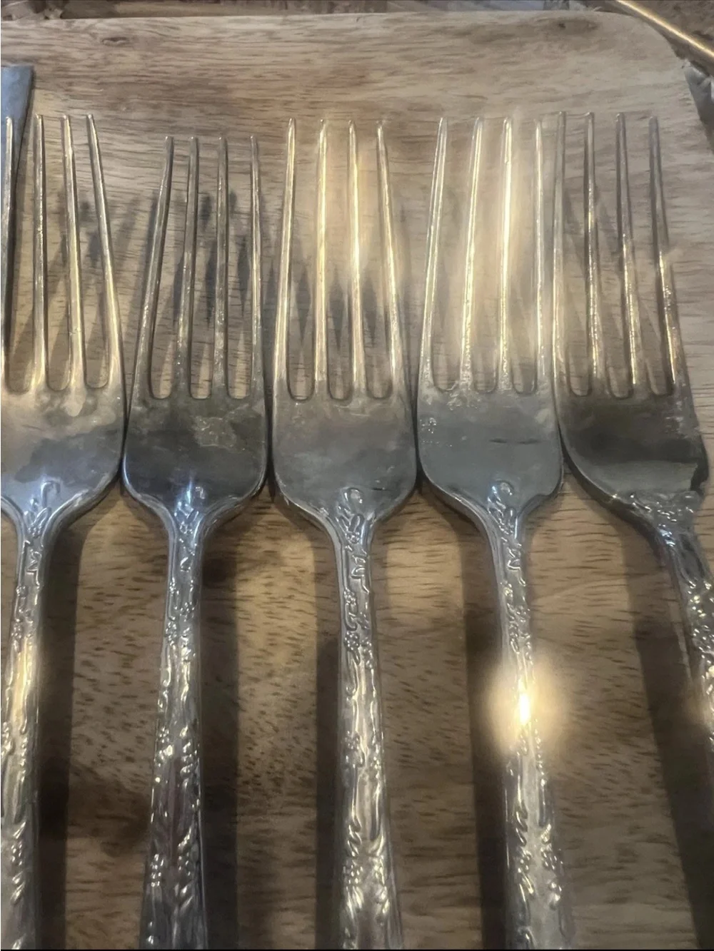 Wm Rogers And Sons Silver Plated Forks(5) Butter Knives(4) Enchanted Rose